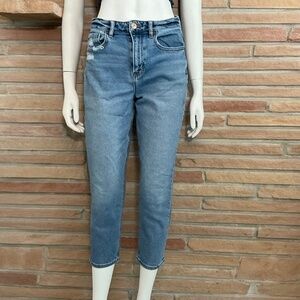 Cropped Stretch Mom Jeans